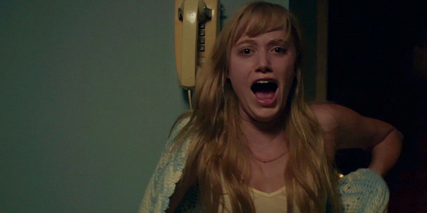 Jay (Maika Monroe) screams when she sees the entity in 'It Follows'