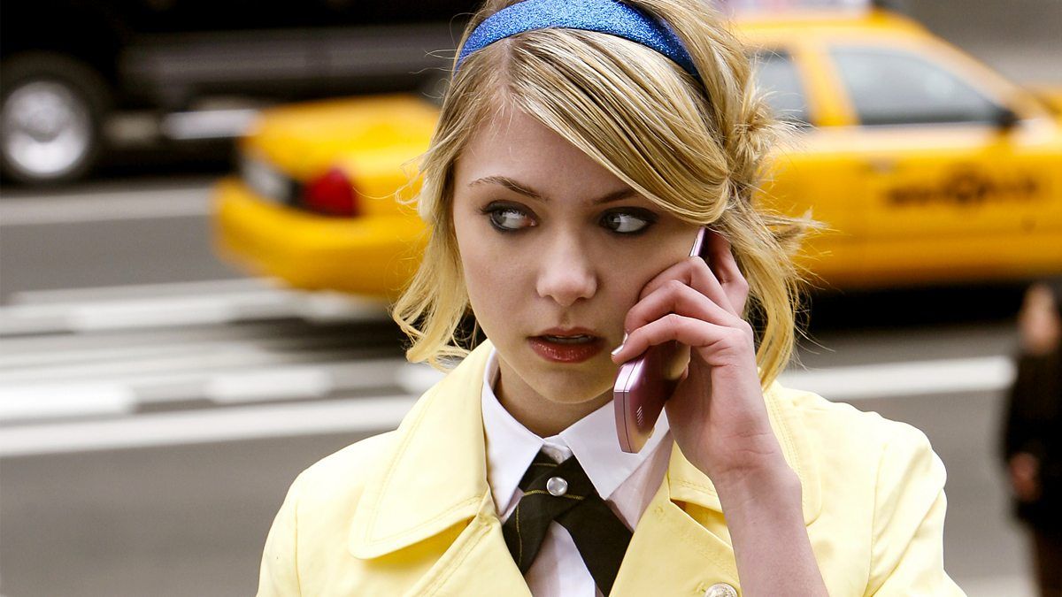 Taylor Momsen as Jenny Humphrey on the phone