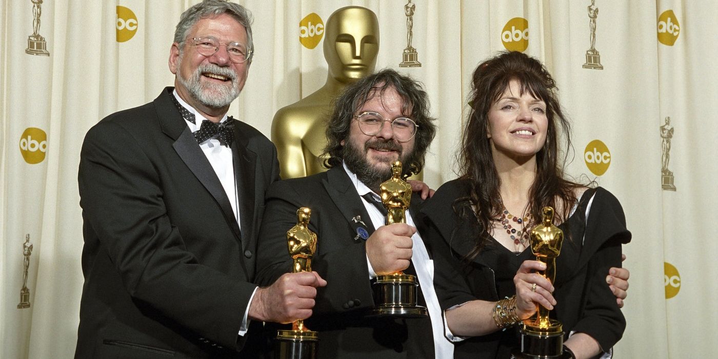 Barrie Osbourne, Peter Jackson and Fran Walsh at the 2004 Oscars. 