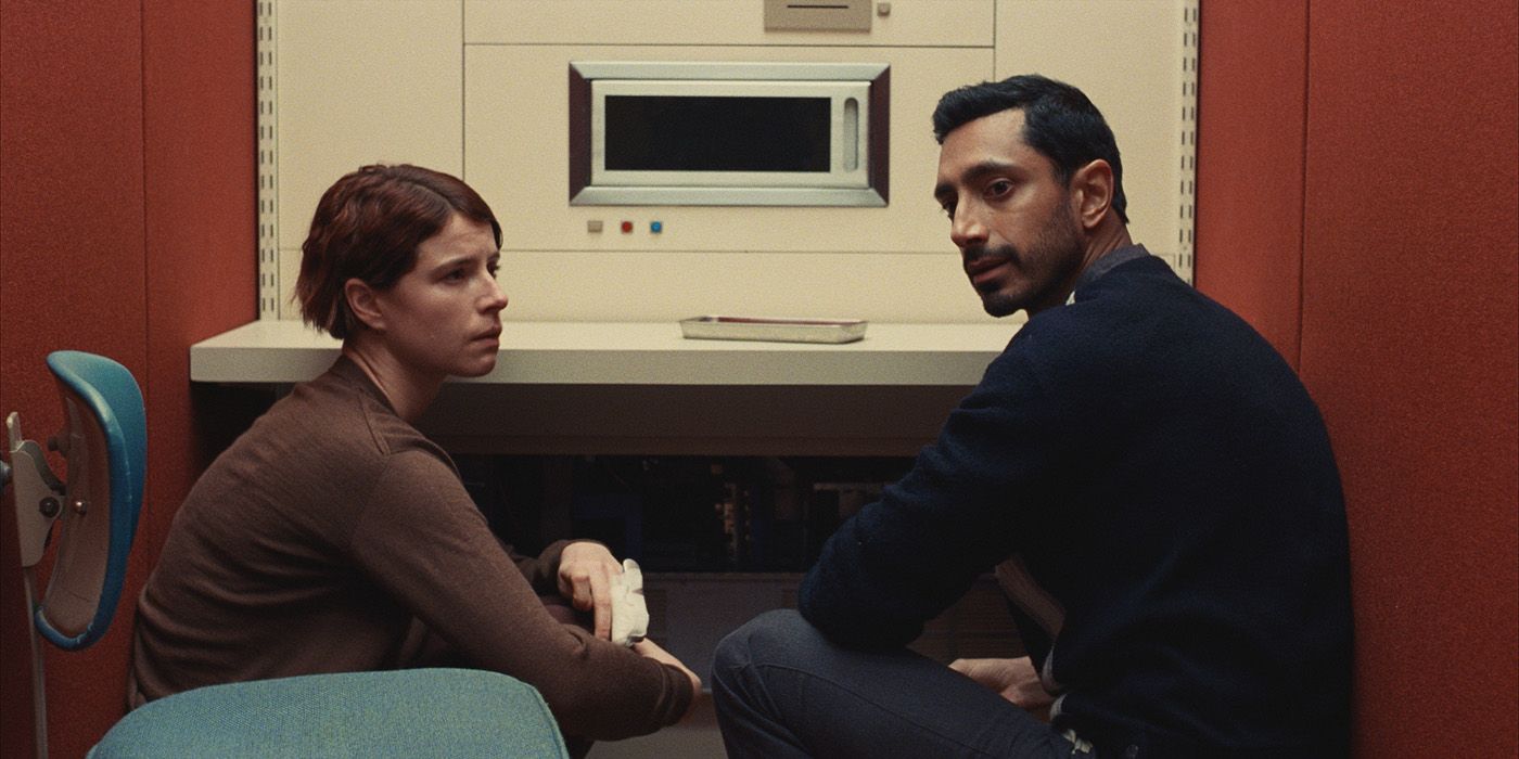 Jessie Buckley and Riz Ahmed in Fingernails