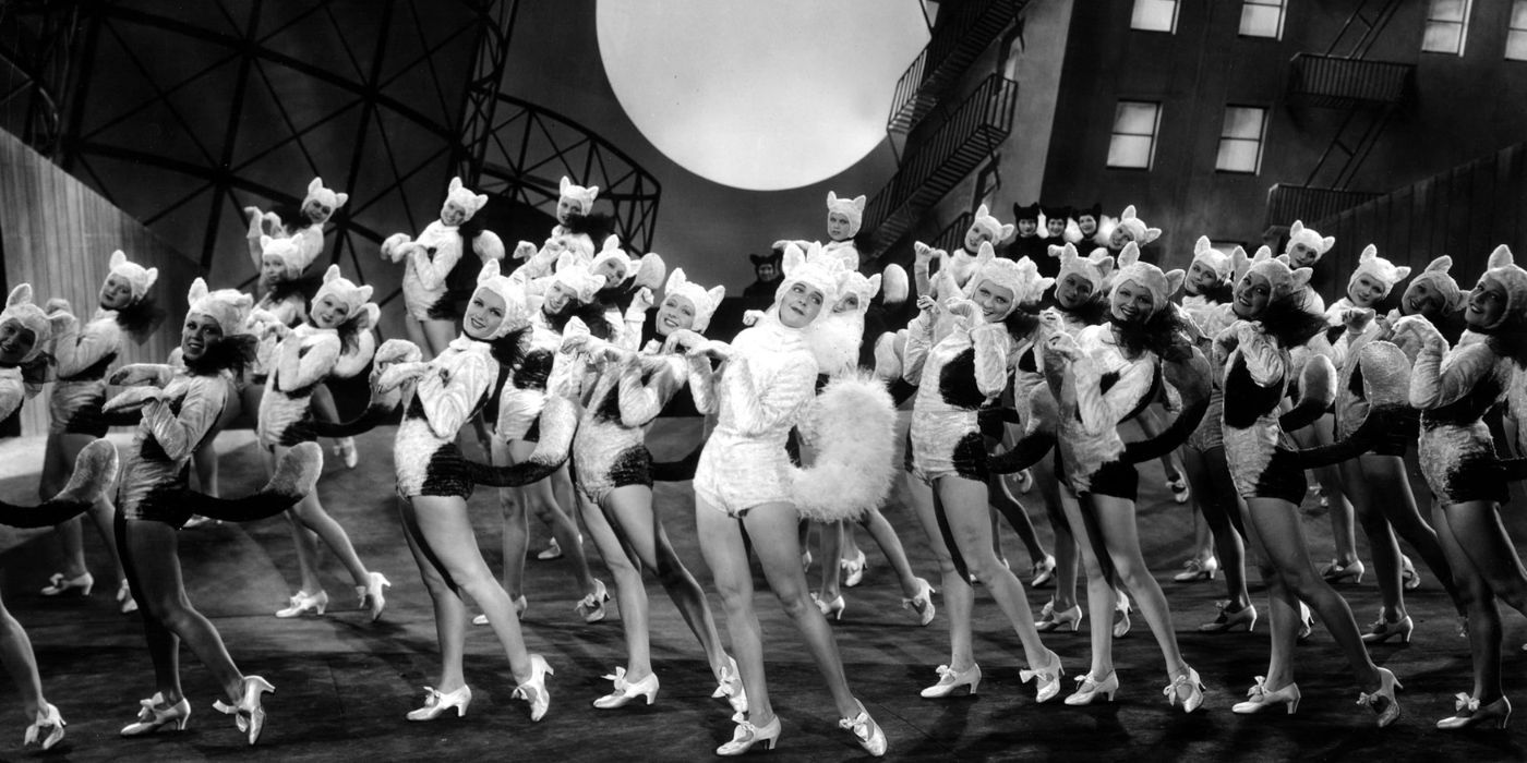 A grouo of dancers performing on stage in the film Footlight Parade