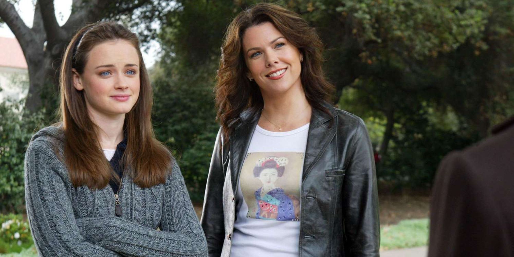 Rory and Lorelai from Gilmore Girls standing together