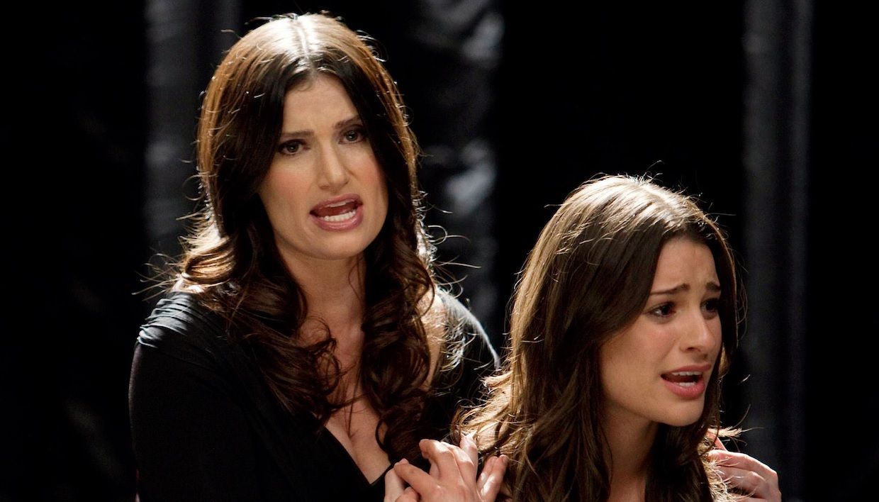 Glee Idina Menzel on How Playing Lea Michele s Mom Bruised Her Ego