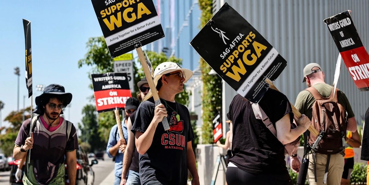 SAG-AFTRA Union members join the WAG in their strike