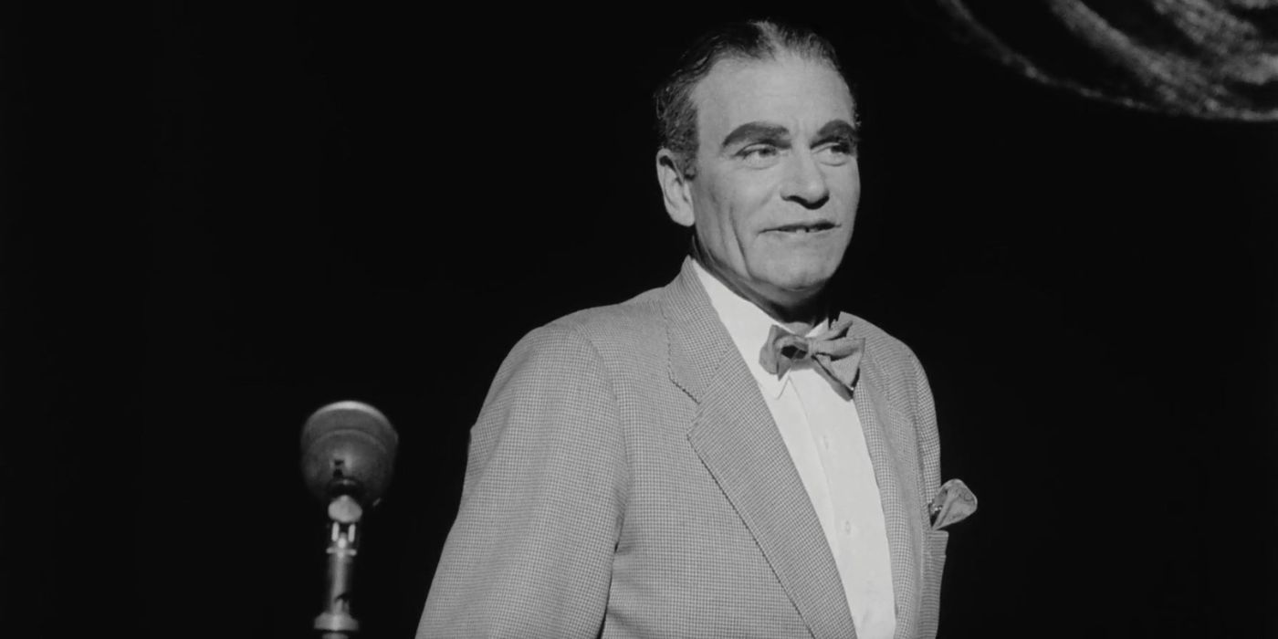 Laurence Olivier as Archie Rice in The Entertainer