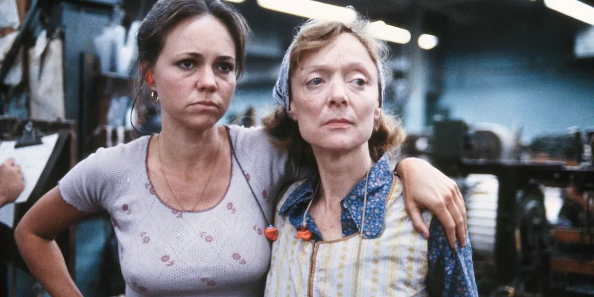 Sally Field and Barbary Baxley in Norma Rae