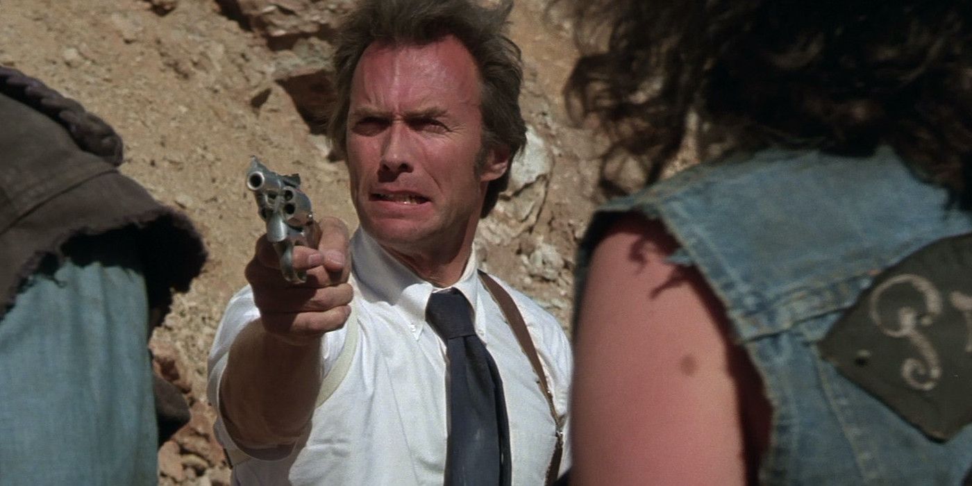 Clint Eastwood pointing a gun in The Gauntlet