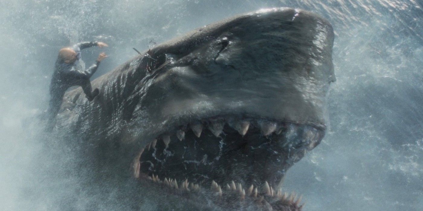 Jason Statham fighting a shark in The Meg (2018)