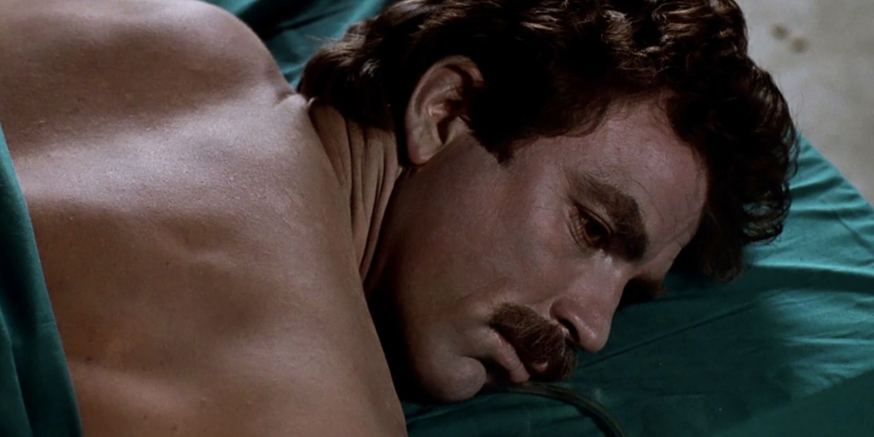 Tom Selleck in Coma 2x1