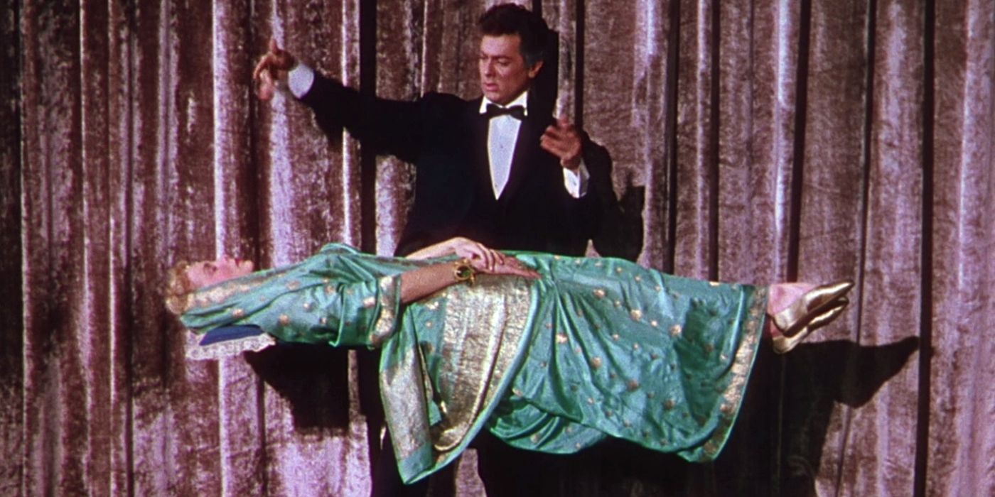 Tony Curtis as Harry Houdini and Janet Leigh in 'Houdini'