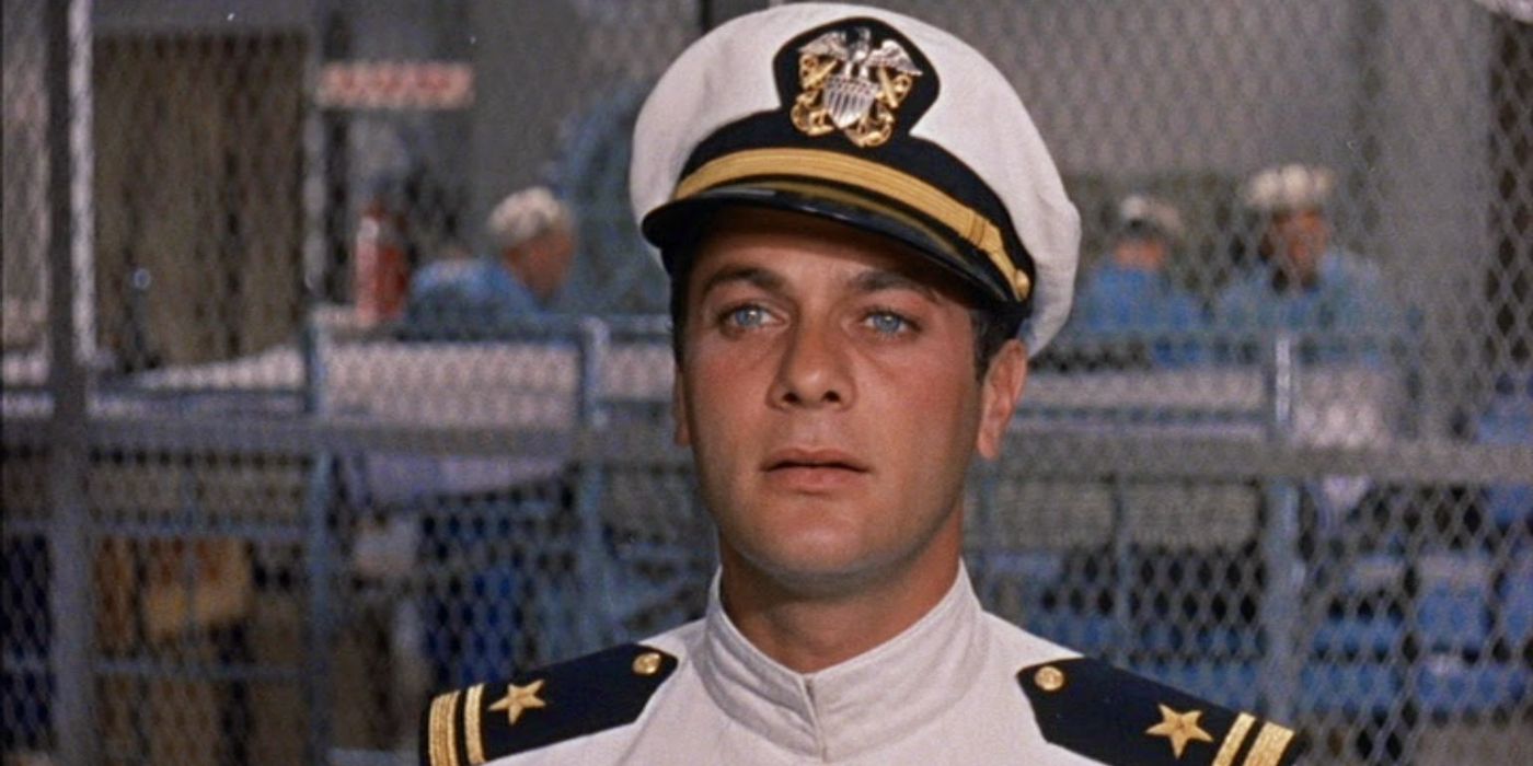 Tony Curtis as Lieutenant Nicholas Holden in 'Operation Petticoat'