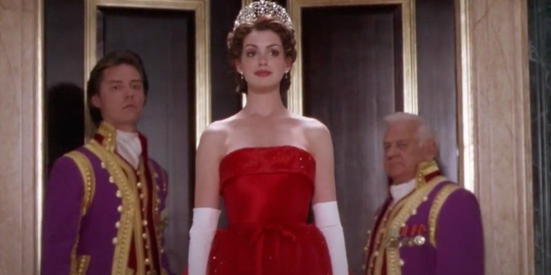Anne Hathaway wears a red gown in The Princess Diaries 2 in 'It happens all the time' scene
