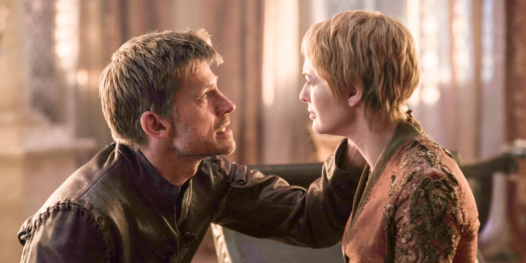 Jaime (Nikolaj Coster-Waldau) talking to Cersei (Lena Headey) in Game of Thrones.