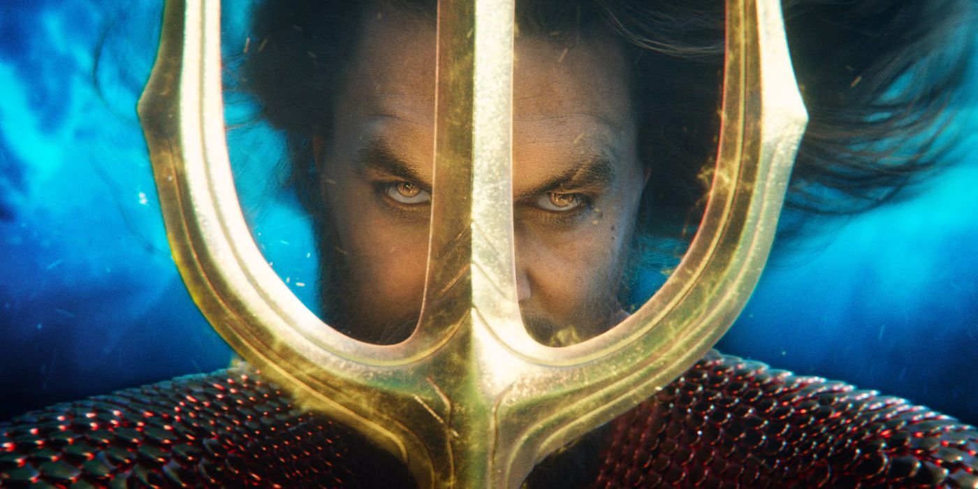 Jason Momoa as Arthur Curry/Aquaman holding a trident underwater in Aquaman and the Lost Kingdom