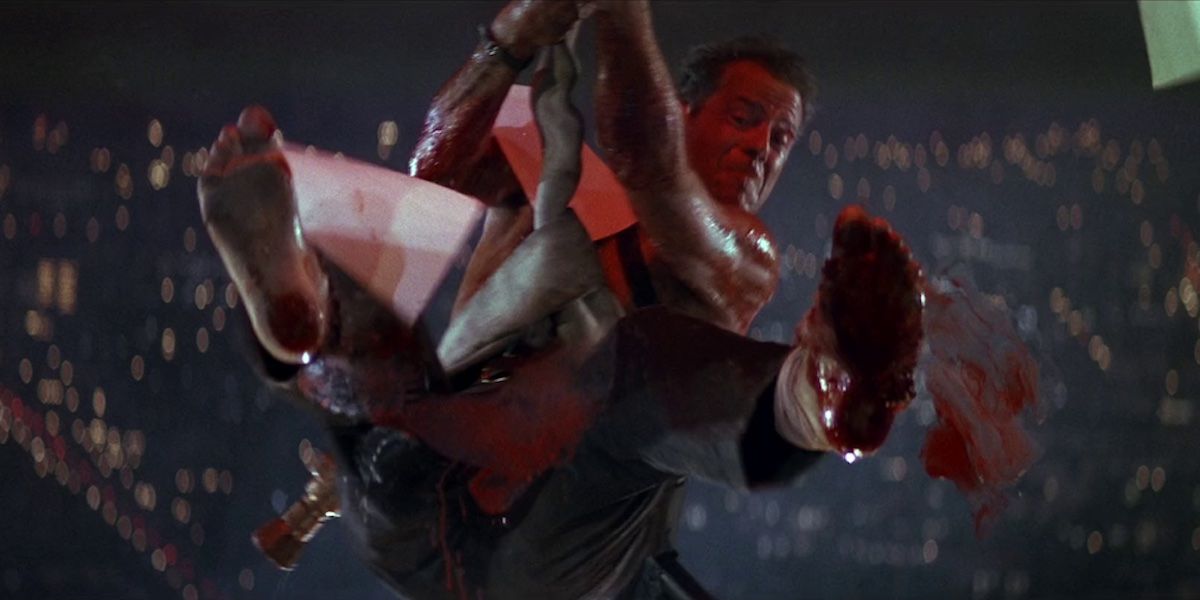 John McClane (Bruce Willis) aura besoin d'un podologue dans 