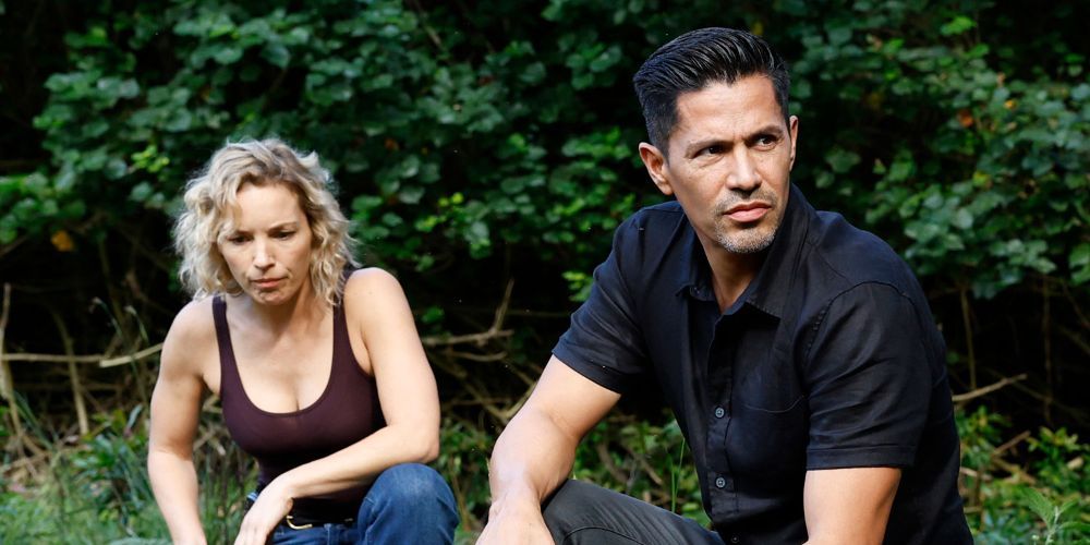 Perdita Weeks and Jay Hernandez in Magnum P.I.