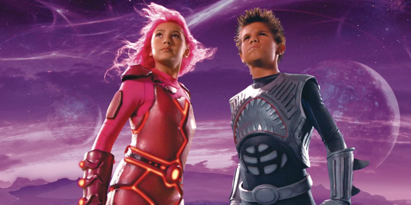 Lavagirl and Sharkboy looking ro the distance in The Adventures of Sharkboy and Lavagirl