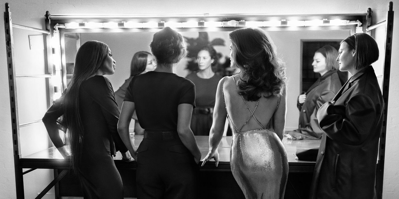 Une image montrant le dos des quatre mannequins du documentaire Apple TV+ The Super Models