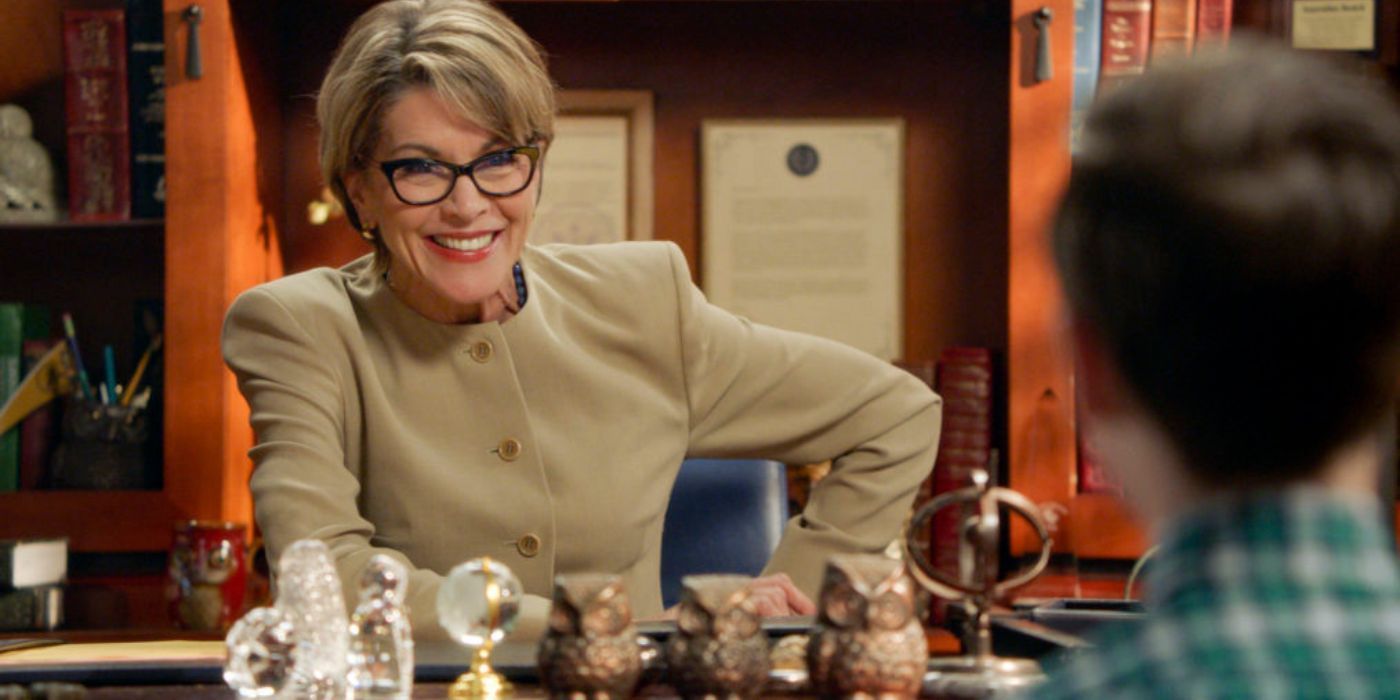 Wendie Malick as Linda Hagemeyer in Young Sheldon