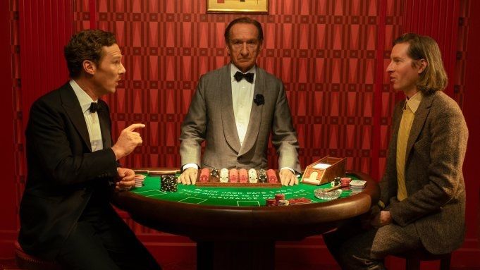 wes anderson benedict cumberbatch and ben Kinglsey in the wonderful story of henry sugar