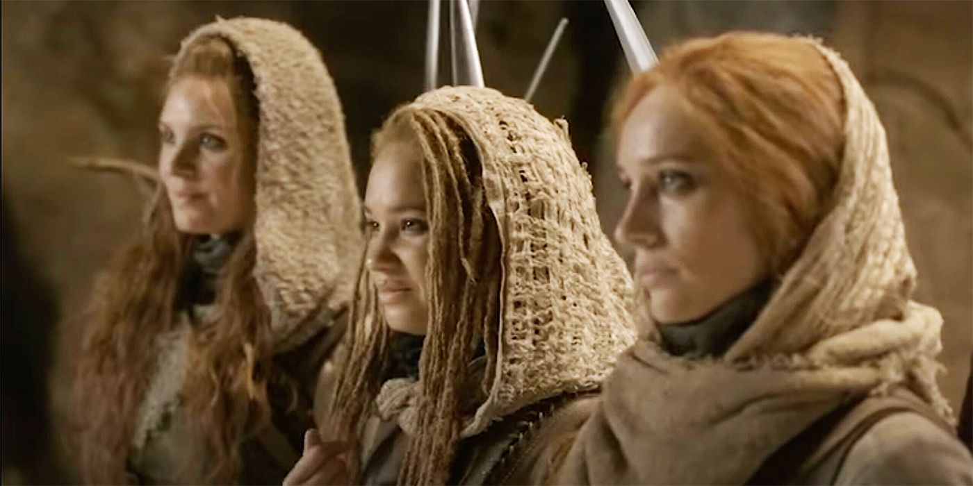 Ayoola Smart with other Aiel in The Wheel of Time
