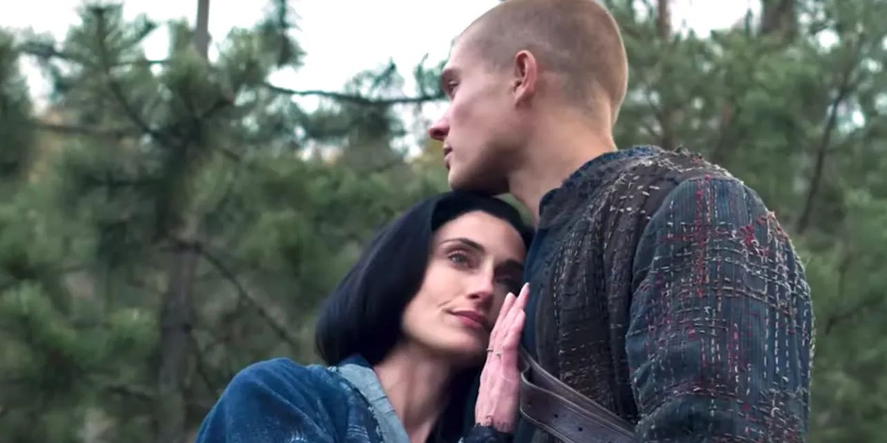 Rand (Josha Stradowski) and Selene (Natasha O&rsquo;Keeffe) in &lsquo;The Wheel of Time&rsquo;