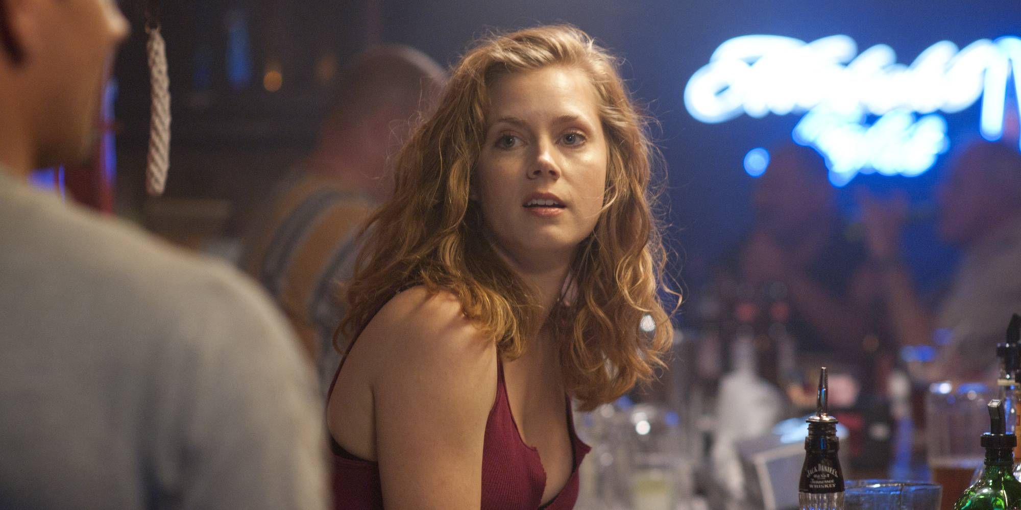Amy Adams looking at someone in The Fighter.