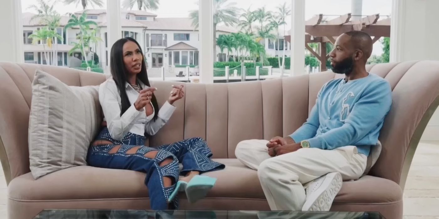 Erica Mena and Carlos King chat on couch during her appearance on 'Reality With the King'