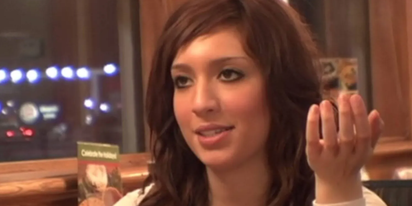 close-up of Farrah Abraham holding her arm up on Teen Mom