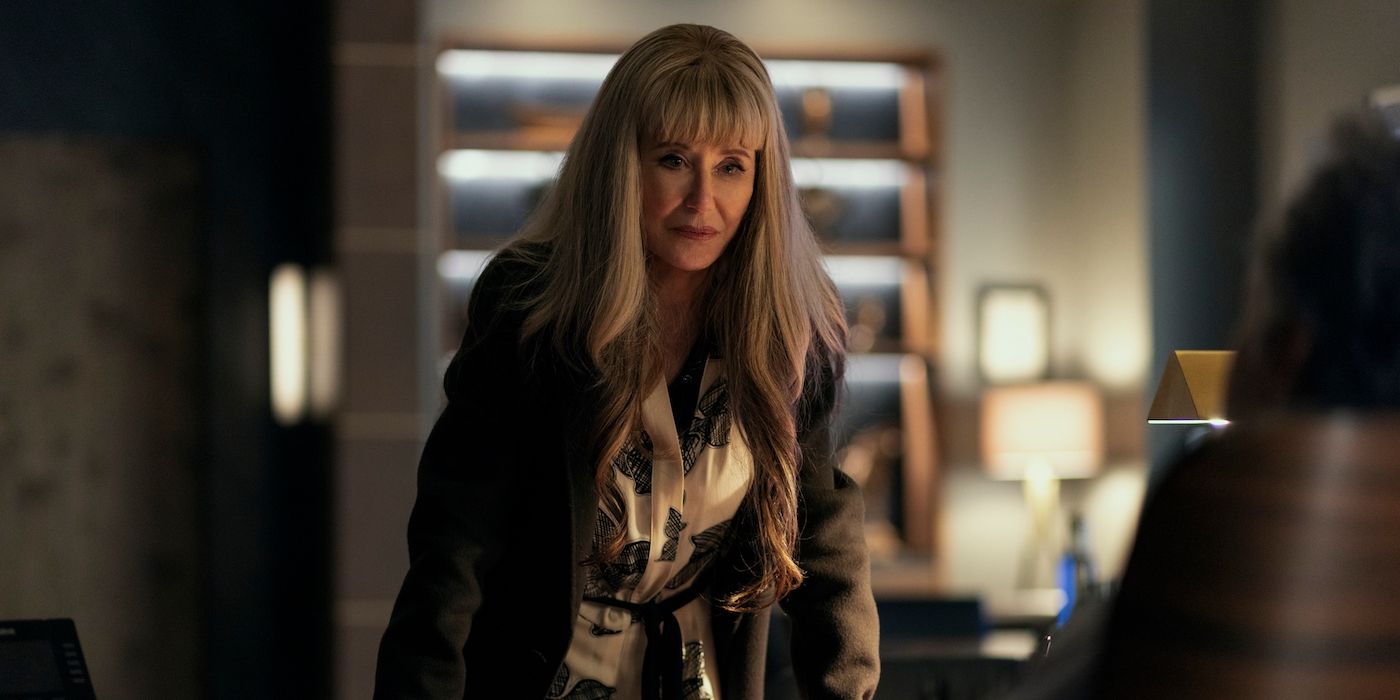 Mary McDonnell as Madeline Usher in episode 6 of The Fall of the House of Usher