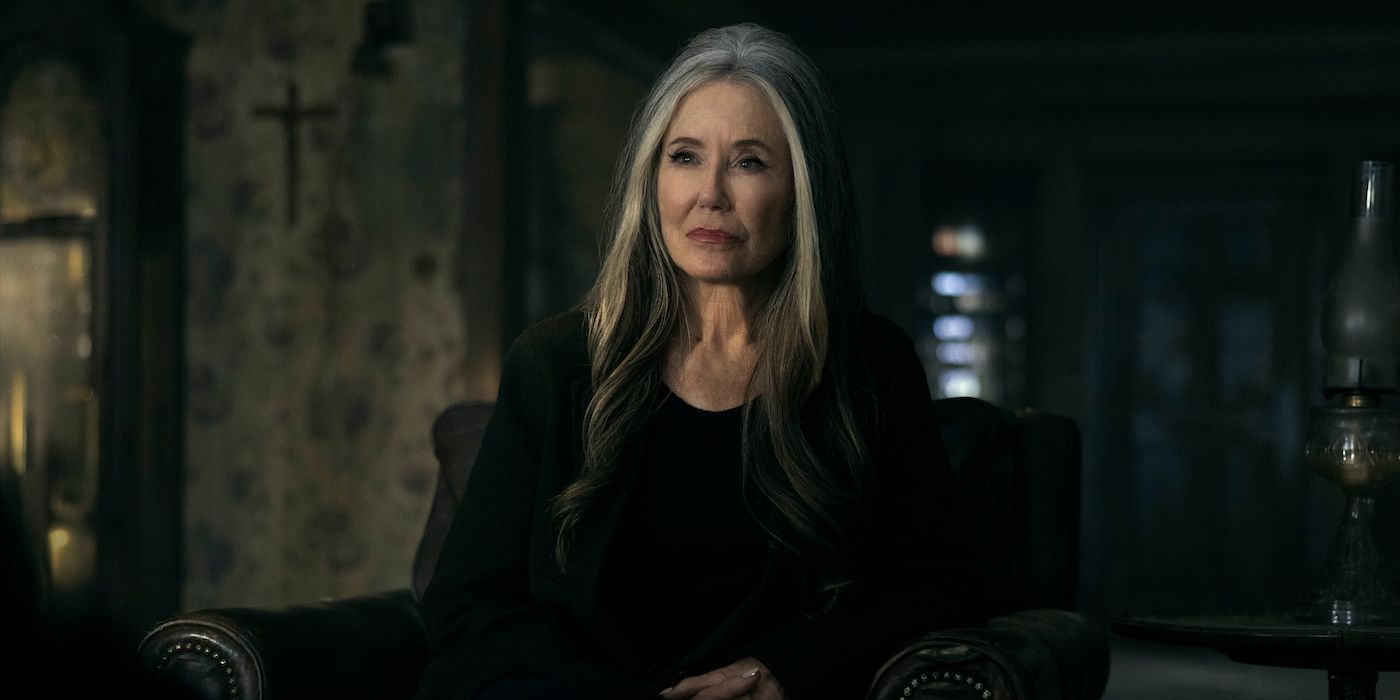 Mary McDonnell as Madeline Usher in Episode 7 of The Fall of the House of Usher