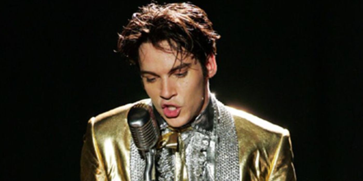 Jonathan Rhys Meyers as Elvis Presley in gold suit in 2005 CBS biopic 'Elvis' 