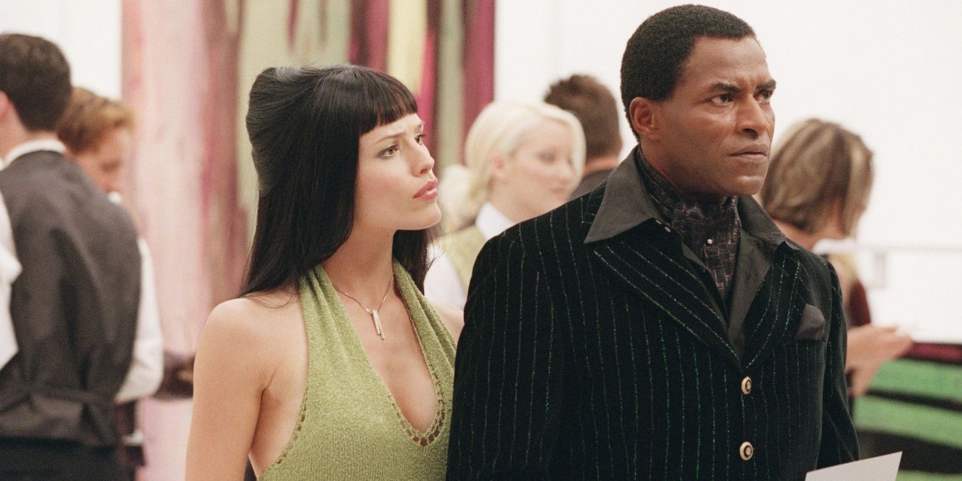 Before ‘Fall of the House of Usher,’ Carl Lumbly Was the Backbone of ‘Alias’