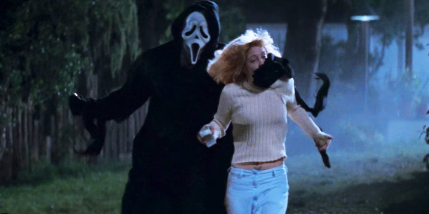 Drew Barrymore as Casey being pursued by Ghostface outside in Scream