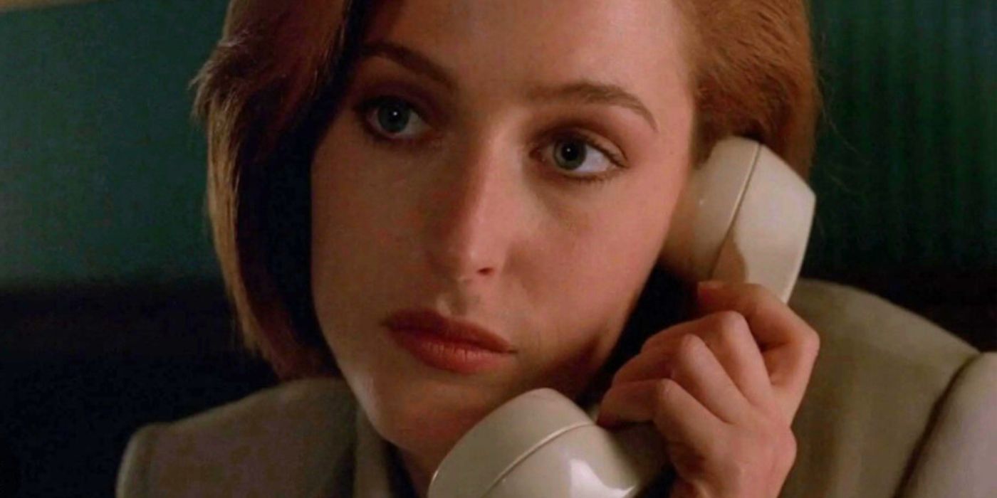Scully calls Mulder from 'The X-Files.'