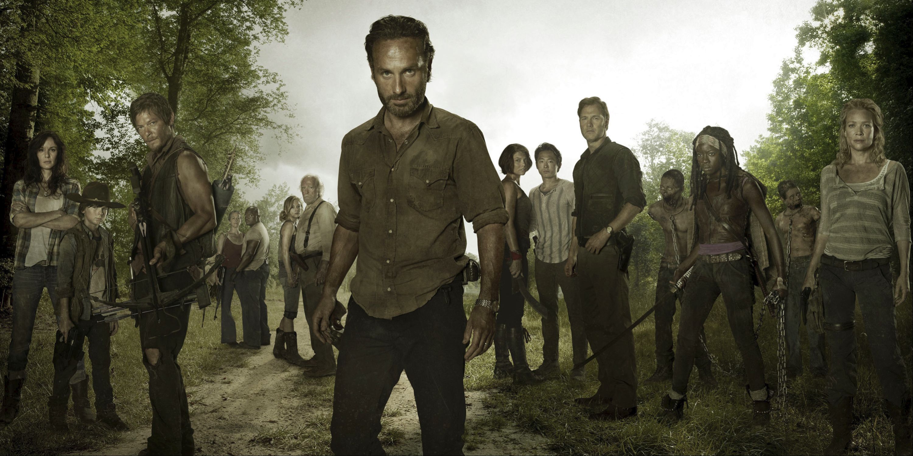 the cast of The Walking Dead posing