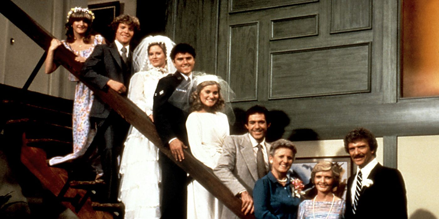 Robert Reed, Florence Henderson, Muareen McCormick, Eve Plumb, Susan Olsen, Barry Williams, Christopher Knight, Mike Lookinland, Ann B. Davis in The Brady Girls Get Married