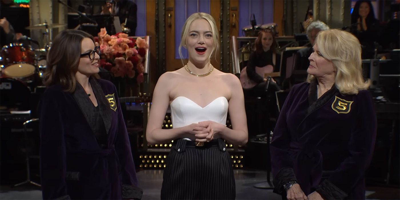 Emma Stone Joins ‘SNL’s Five-Timers Club in Opening Monologue