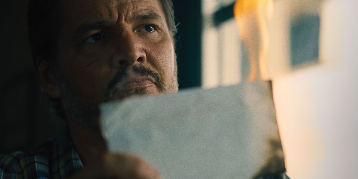 Pedro Pascal holds up a note on fire in Freaky Tales.