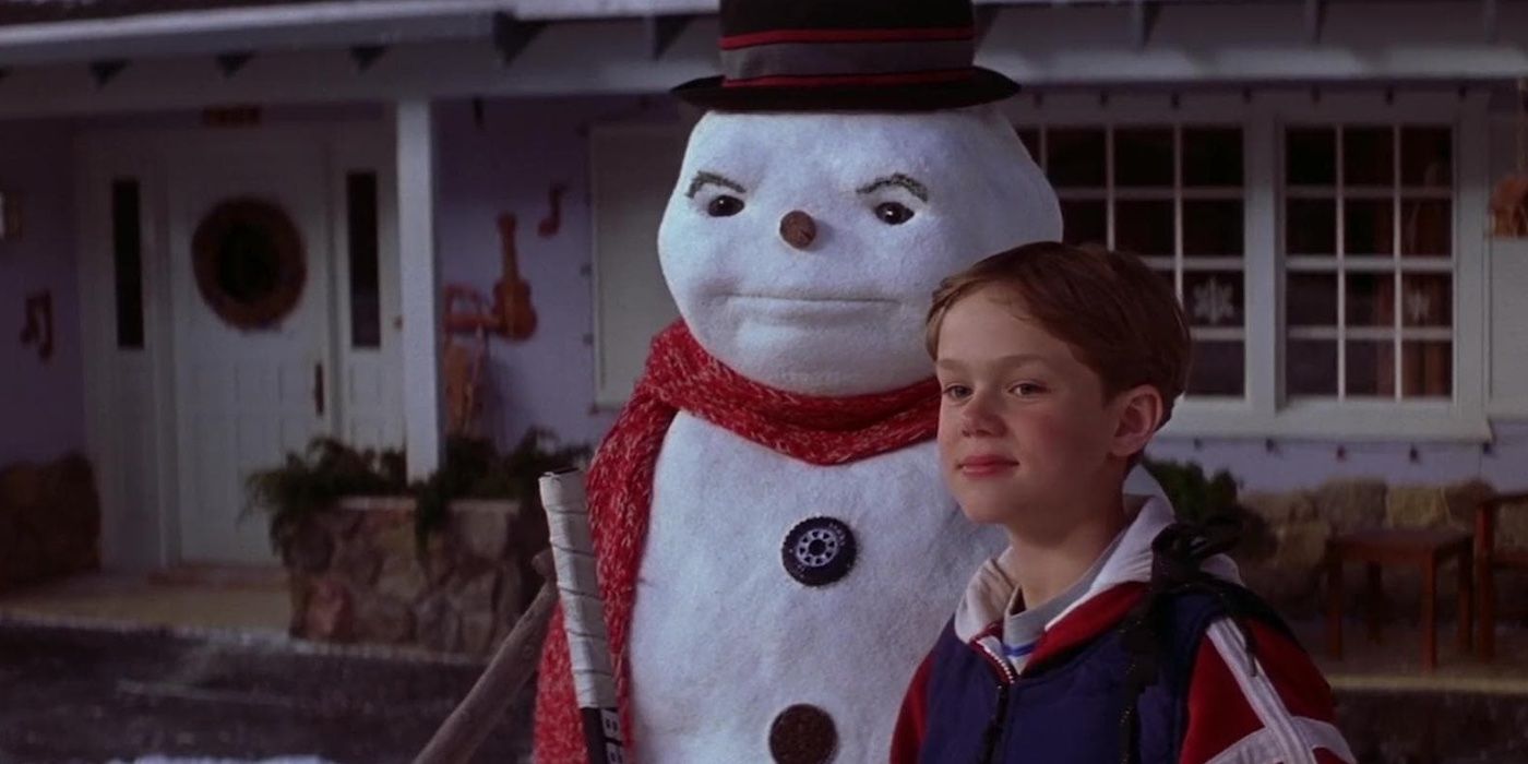 Jack Frost (Michael Keaton) with his son Charlie (Joseph Cross) in 1998's 'Jack Frost'