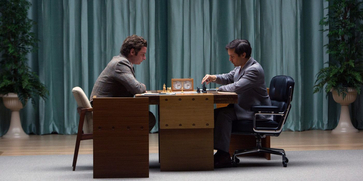 Liev Schreiber and Tobey Maguire as Boris Spassky and Bobby Fisher playing chess in Pawn Sacrifice