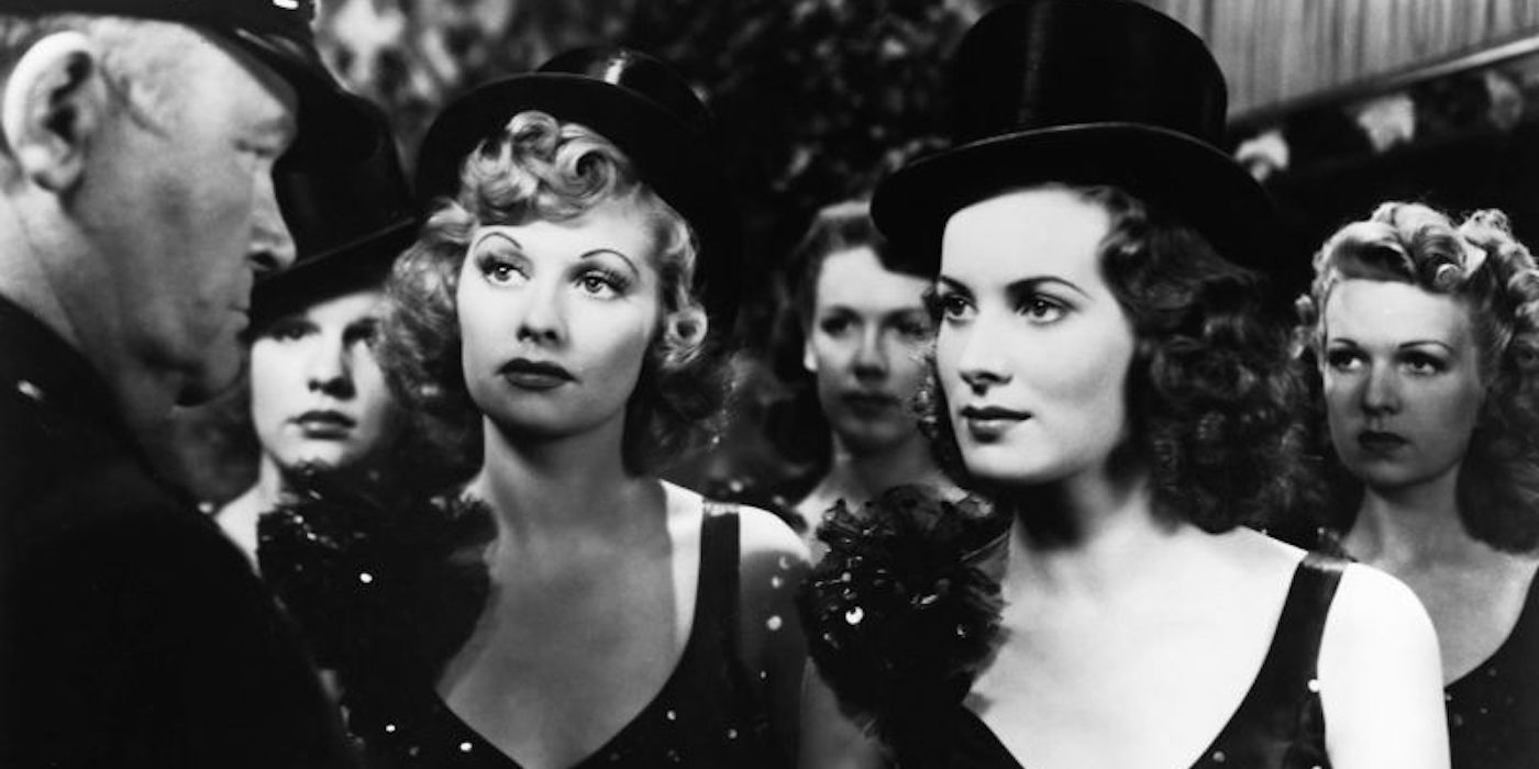 Lucille Ball as Bubbles and Maureen O'Hara as Judy in Dance, Girl, Dance (1940)