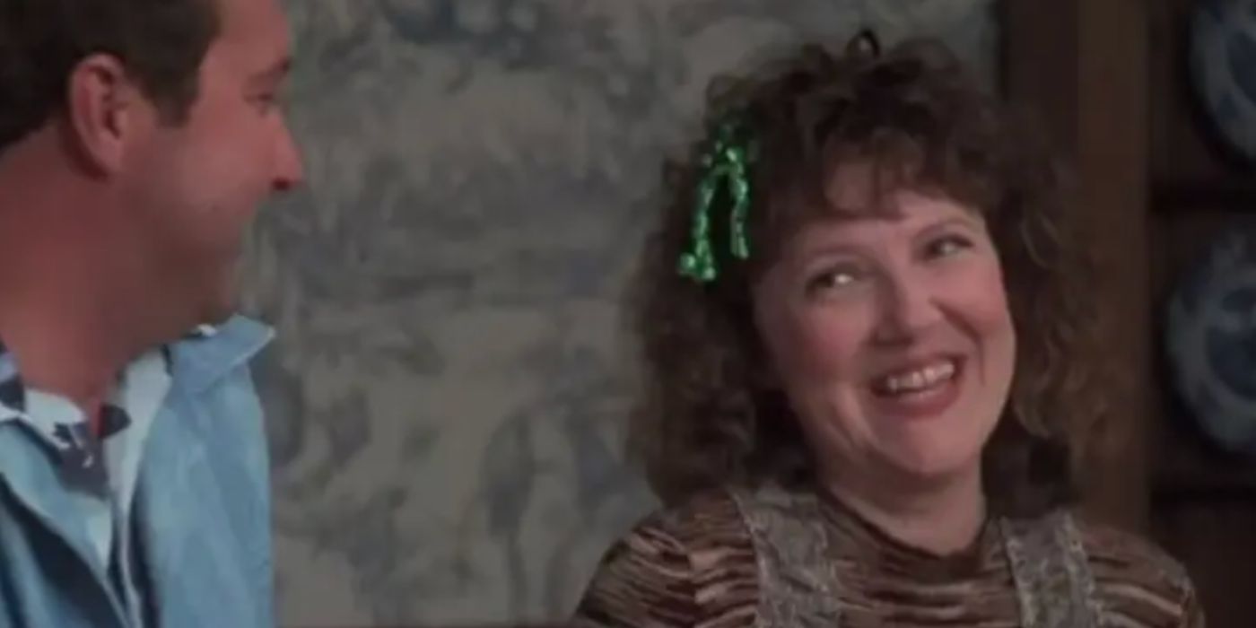 Miriam Flynn as Catherine Johnson smiling at someone in 'Christmas Vacation'
