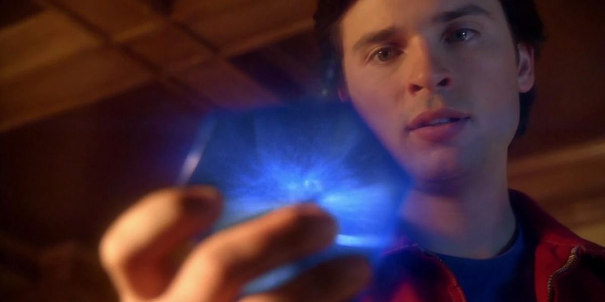 Clark Kent (Tom Welling) holds his Kryptonian fortress crystal that sends him into the Phantom Zone in 