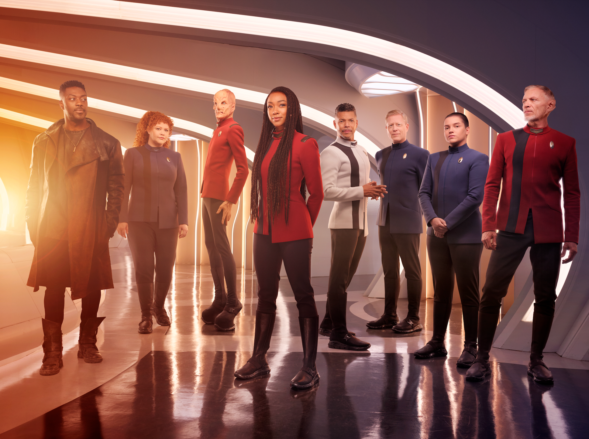 The ensemble cast of Star Trek Discovery Season 5