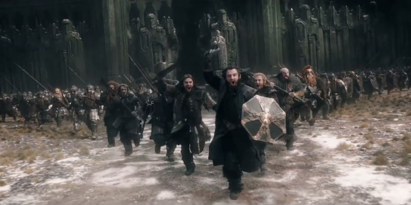 Thorin Oakenshield leads a charge of dwarves against the orcs