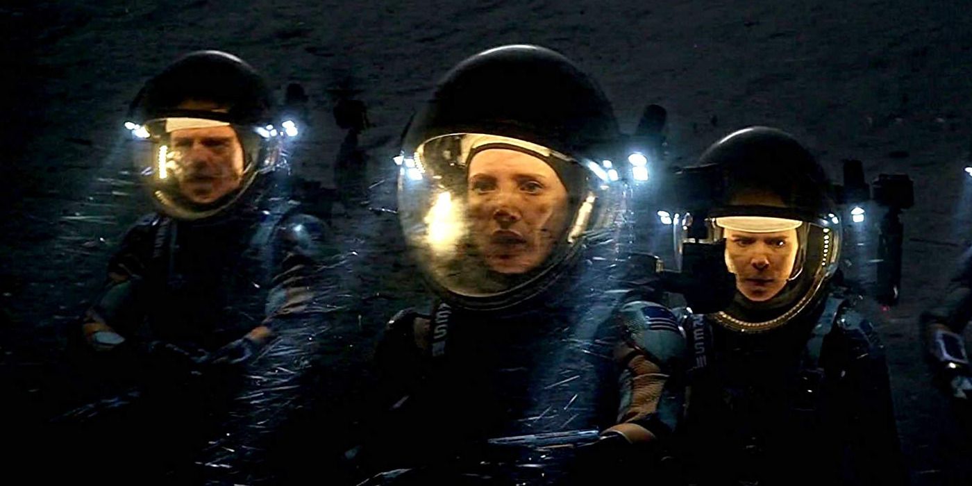 The Ares III astronauts navigate the powerful dust storm on Mars in Ridley Scott's 'The Martian'