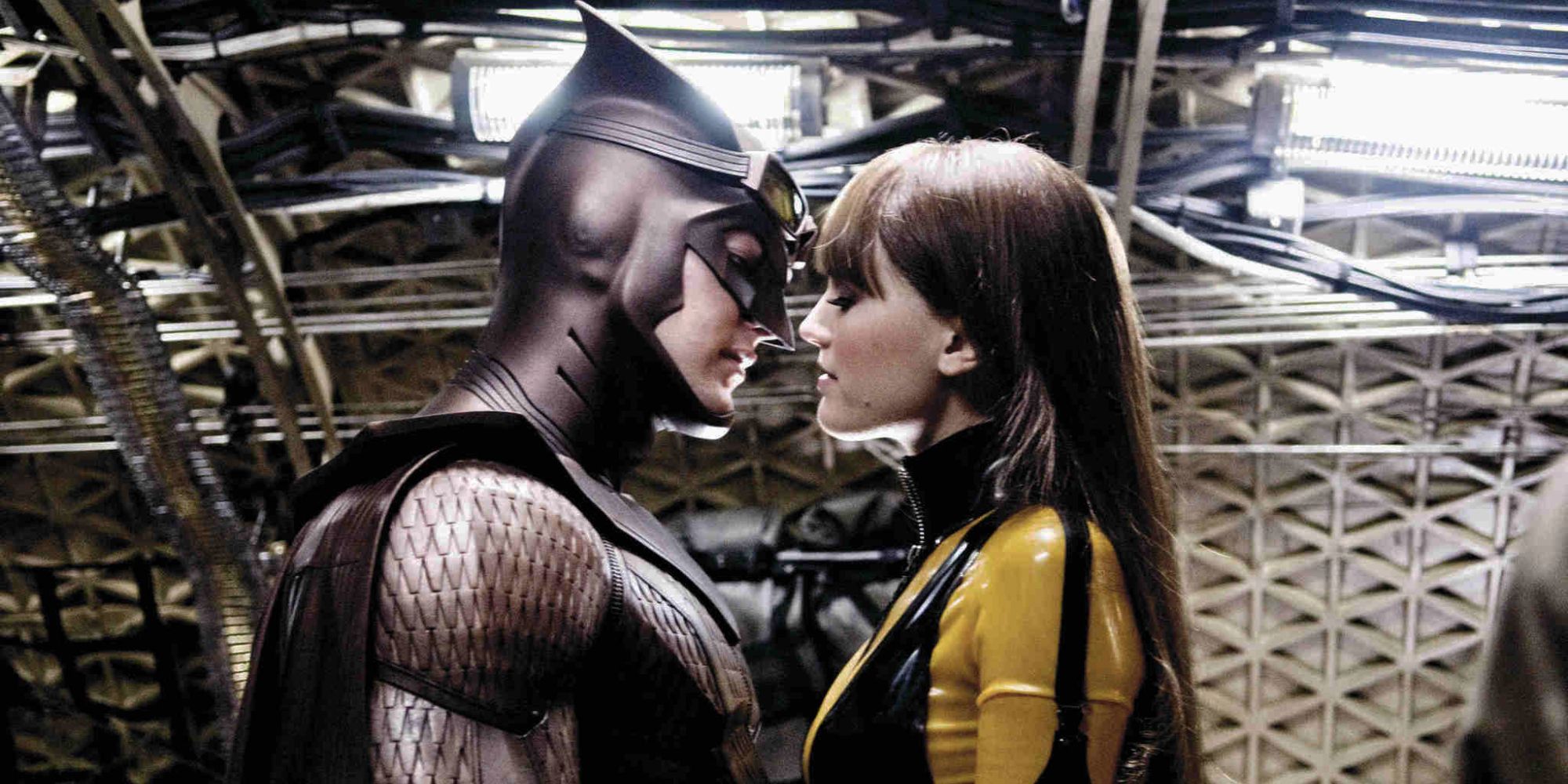 Night Owl II (Patrick Wilson) and SIlk Spectre II (Malin ?kerman) about to kiss in 'Watchmen.'