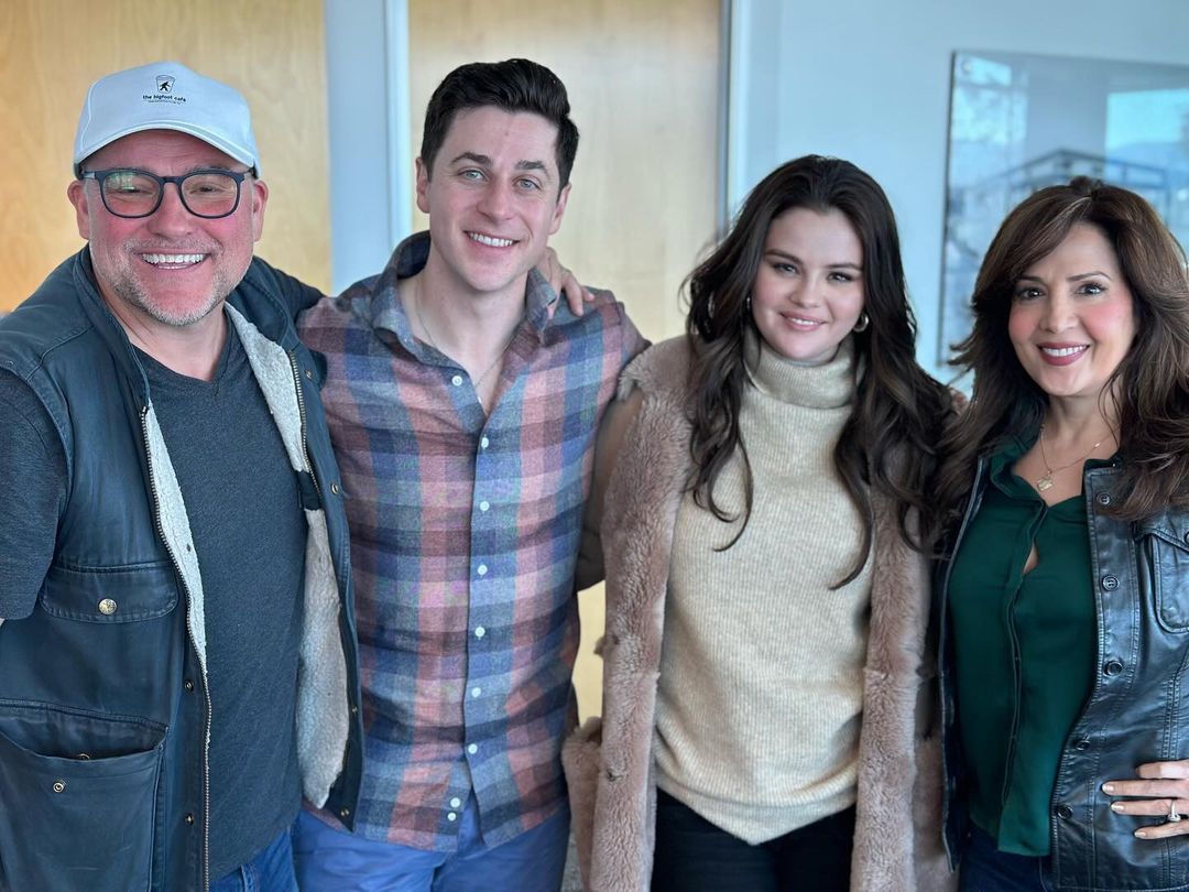 David DeLuise, David Henrie, Selena Gomez and Maria Canals-Barrera in a Wizard of Waverly Place reunion photo