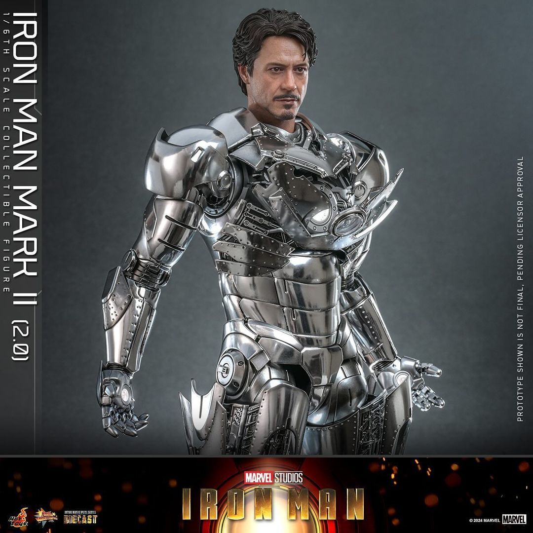 Iron Man Hot Toys Figure Takes the MCU Back to Its Origins